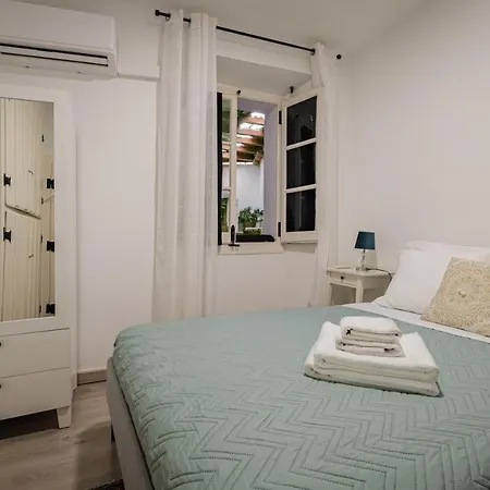 Casa Do Ferrolho Dourado Setúbal