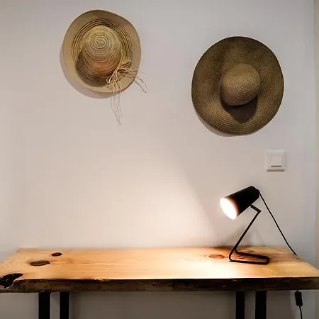 Casa Do Ferrolho Dourado